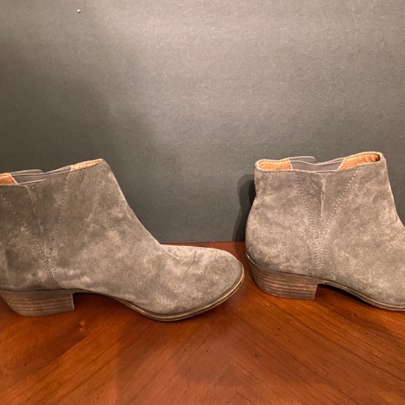 Gray Boots - Picture 2 of 4